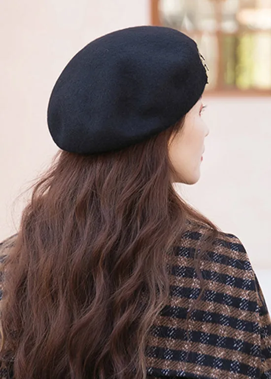 Unique New Black Rivet Decorated Woolen Beret Hat